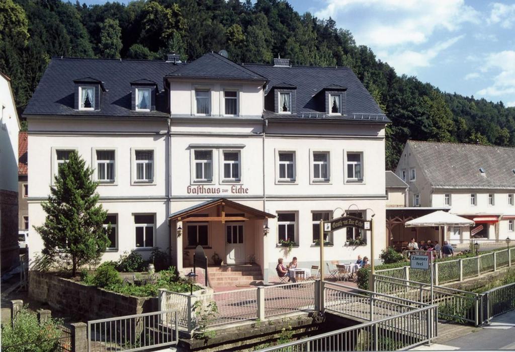 Отель Gasthaus Zur Eiche Бад-Шандау Экстерьер фото